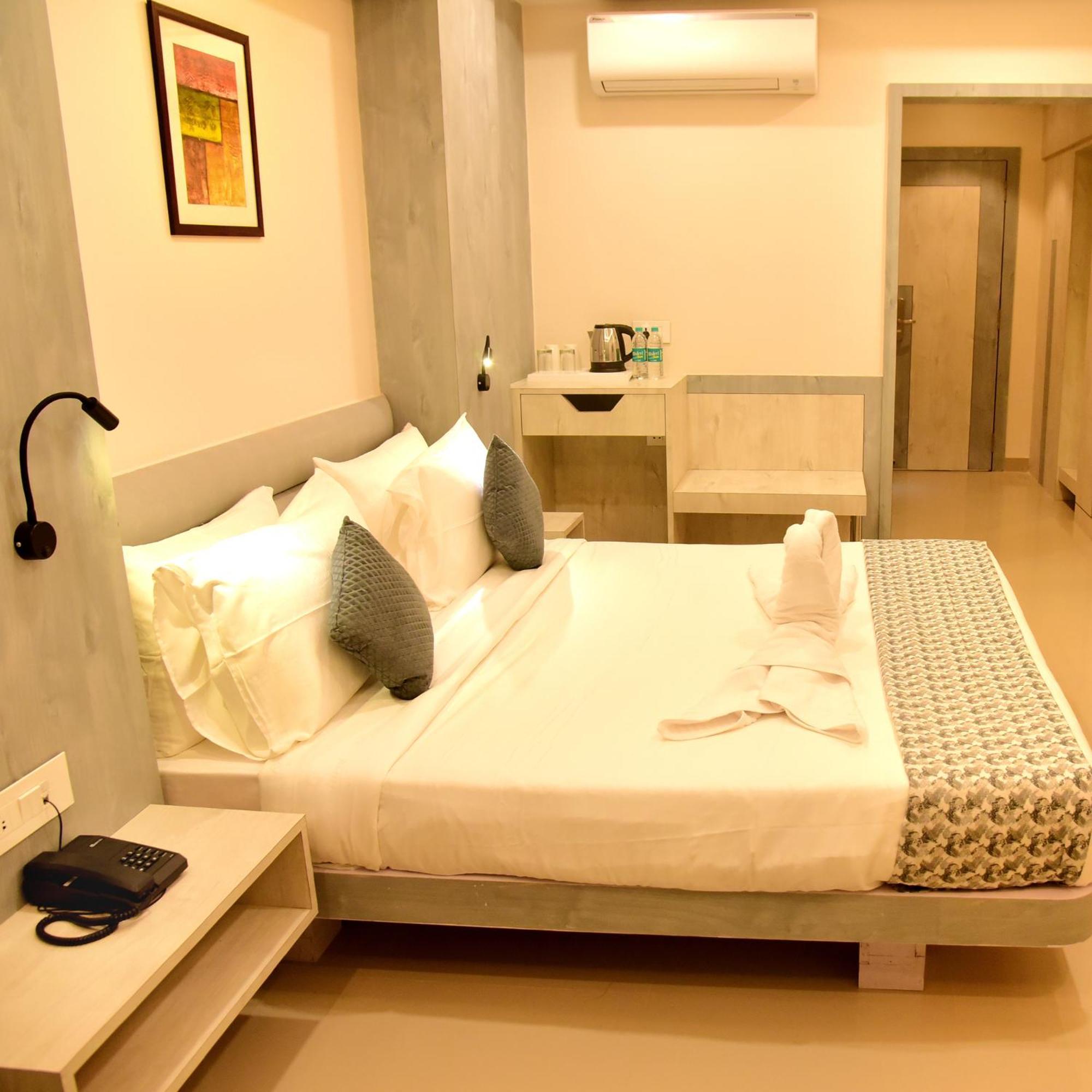 Hotel Rishiraj, Nagaon Nagaon  Ngoại thất bức ảnh