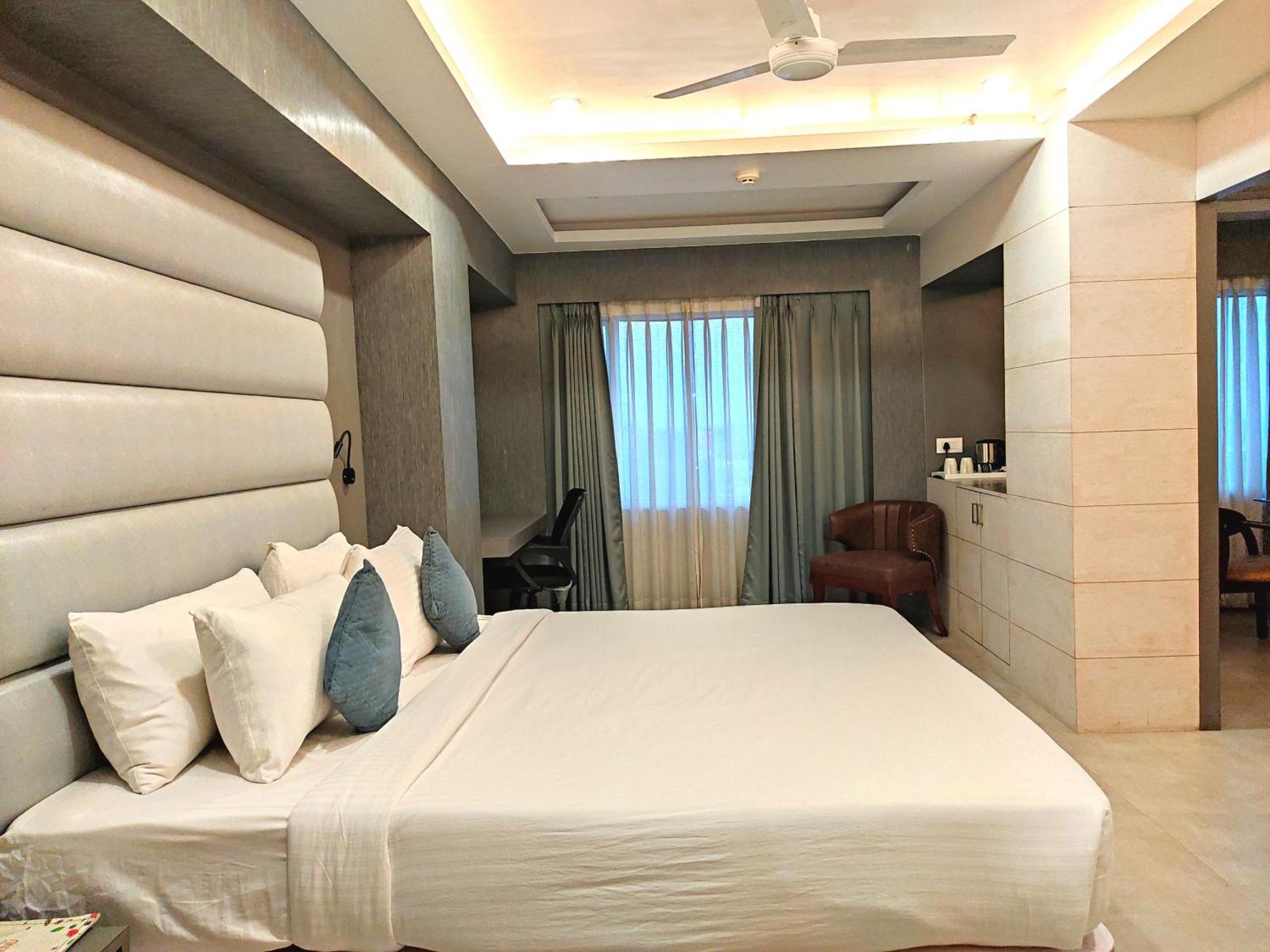 Hotel Rishiraj, Nagaon Nagaon  Ngoại thất bức ảnh